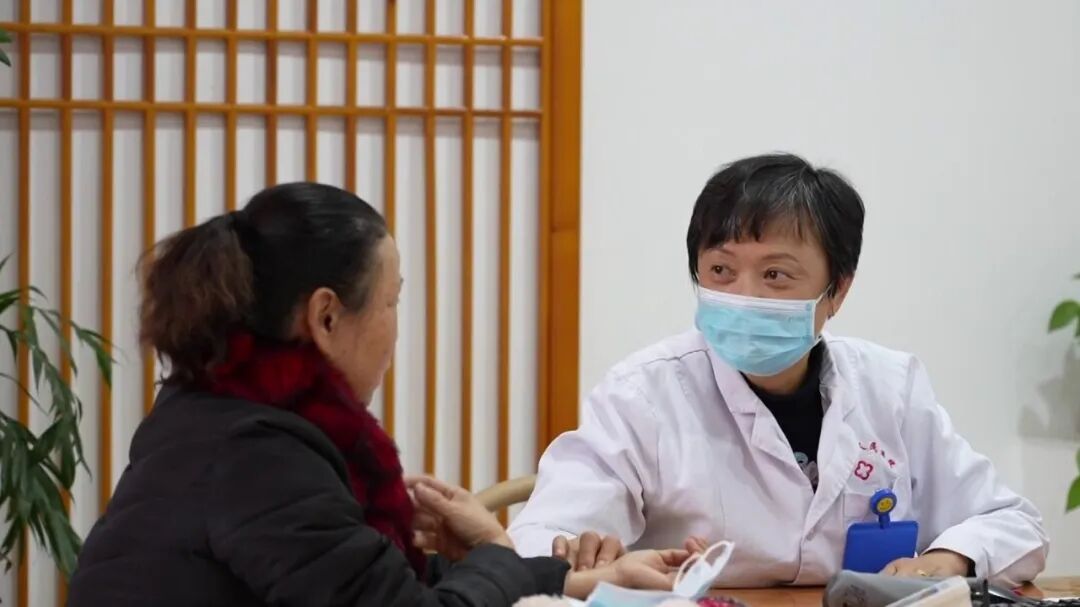 新疆阿克蘇市 順應時節“冬藏”養生，中醫調理受市民青睞